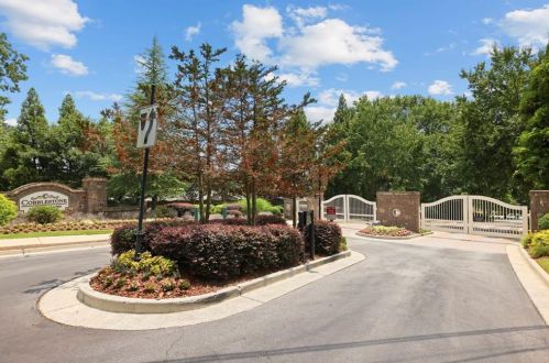 2014 Cobblestone Cir, Atlanta, GA 30319-4909