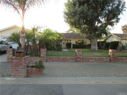 2860 Chestnut Dr, Norco, CA 92860-1839