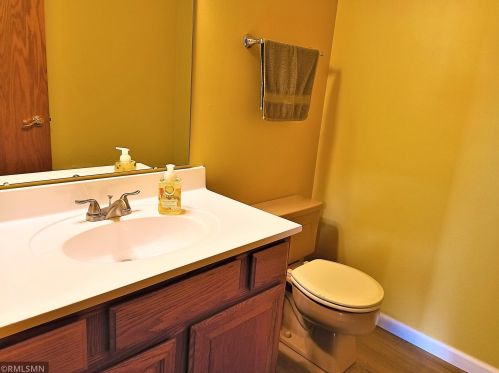 3282 Camelot Dr, Saint Paul MN  55125-2754 exterior
