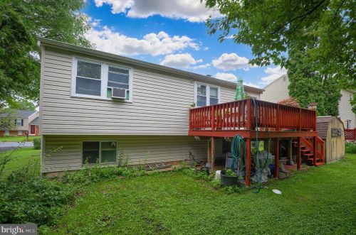 111 Tanglewood Ln, Lancaster PA  17601-3315 exterior