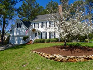 2016 Blackwood Dr, Raleigh, NC 27612-2853