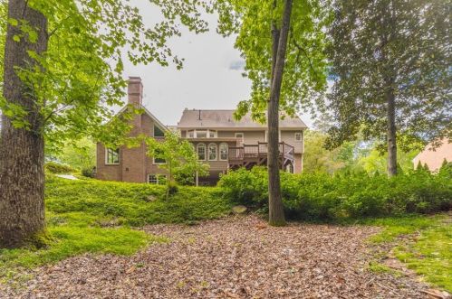 1565 Lazy River Ln, Atlanta GA  30350-3521 exterior