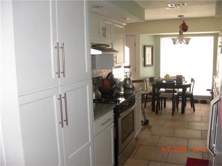 3010 Lynridge Dr, Austin TX  78723-2342 exterior