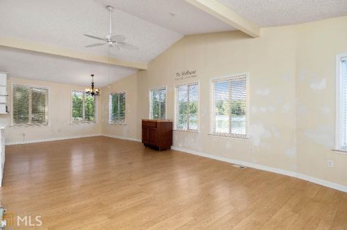 116 Lakeshore Dr, Stockbridge, GA 30281-1751