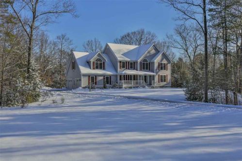 124 Crawford Rd, Chester, NH 03036-8111