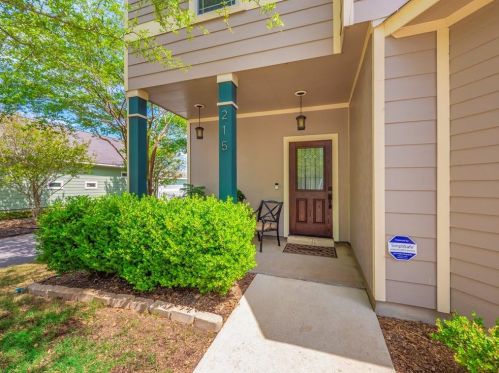 215 Cleveland, Uhland TX  78640-5897 exterior