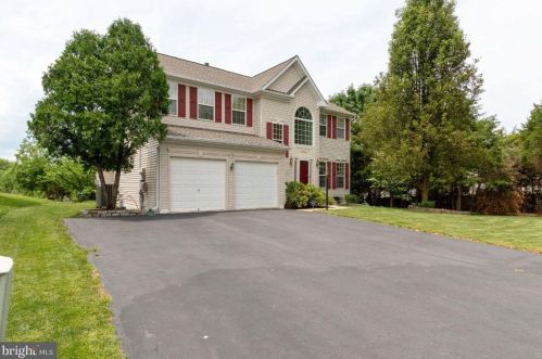 10202 Picturesque Ct, Nokesville, VA 20181-3641