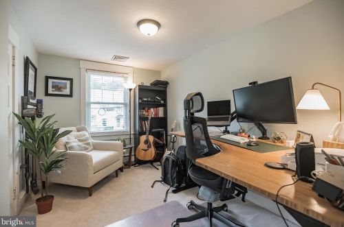 410 Lakeview Ave, Tavistock NJ 08033-1609 exterior