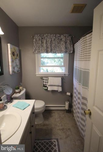 17 Friendship Ct, Charles Town WV 25414-5058 exterior