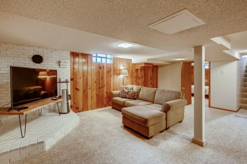 249 Bernard St, Saint Paul MN  55118-1552 exterior