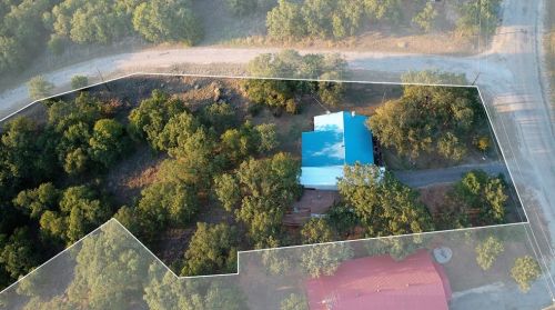 373 Nocona Dr, Nocona TX 76255-9272 exterior