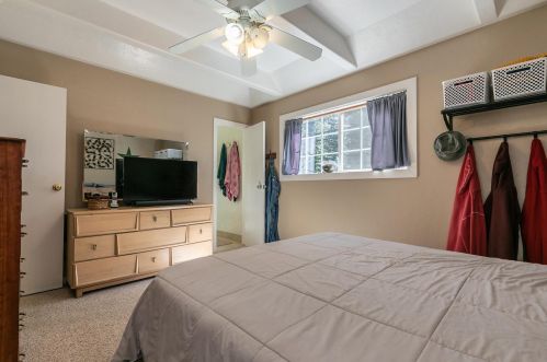 11897 Rainbow Dr, Truckee CA  96161-2729 exterior