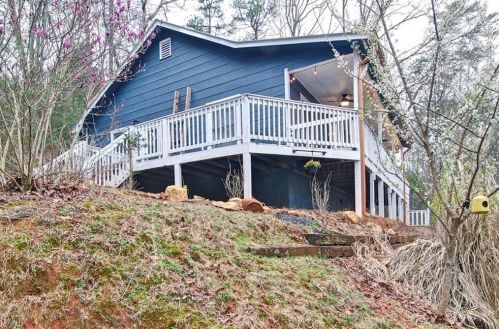 968 Summit Ln, Ellijay, GA 30540-8728
