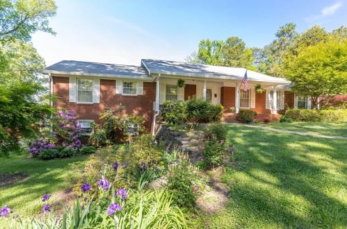1300 Bellemeade Cir, Mableton, GA 30126-1202