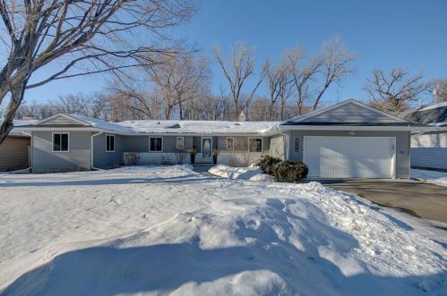 8542 28th St, Minneapolis, MN 55426-2946