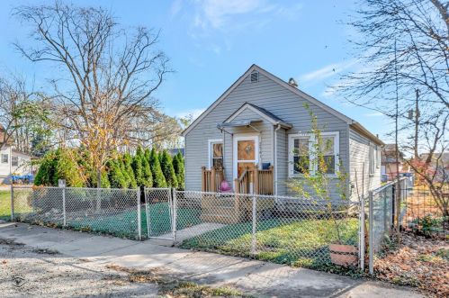2741 John St, Dixmoor, IL 60406-2856