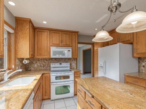 664 Bridle Ridge Rd, Saint Paul MN  55123-1681 exterior