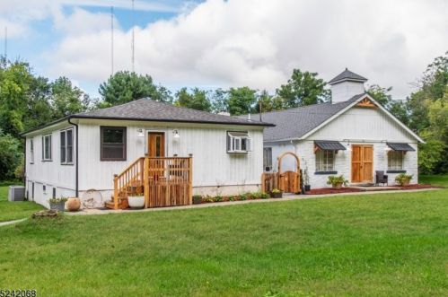 42 Yates Ave, Fredon, NJ 07860-2734