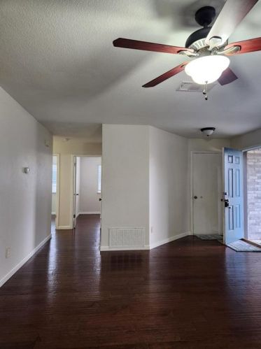 208 Fall Creek Dr, Uhland TX  78640-5361 exterior