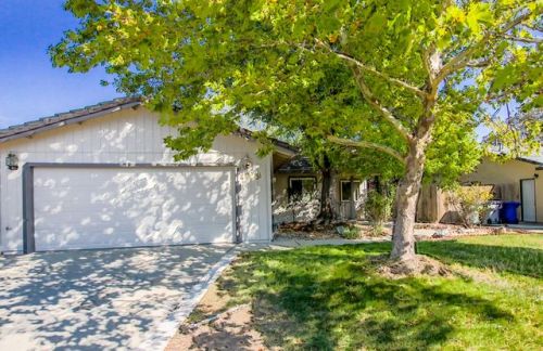 2928 Starlight Blvd, Redding, CA 96001-3460