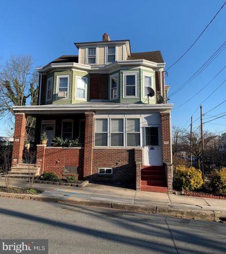 902 Ohio Ave, Trenton, NJ 08638-3928