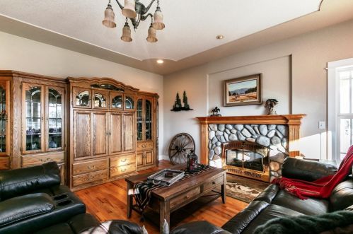 30999 Grooms Rd, Valley Home CA 95361-7513 exterior