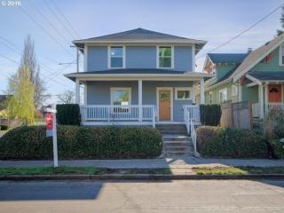 4422 20th Ave, Portland OR  97211-5745 exterior