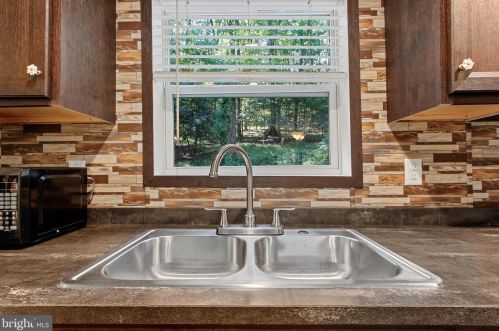 1148 Moulstown Rd, Hanover PA 17331-6853 exterior