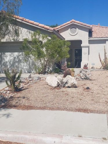 9648 Cholla Dr, Desert Hot Springs, CA 92240-1574