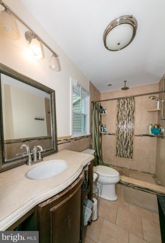 170 Upper Fry Rd, Trenton NJ 08628-2728 exterior