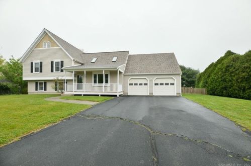 10 Shelby Dr, Wallingford, CT 06492-3412