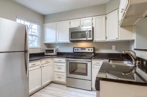 11894 Kepner Dr, Aurora CO 80012-3285 exterior