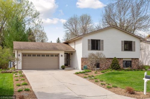 10105 49th Ave, Minneapolis, MN 55442-2527