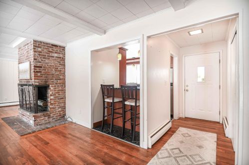 123 Mountain Rd, Concord, NH 03301-6906