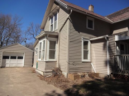 102 Park St, Hendricks, MN 56136-9548