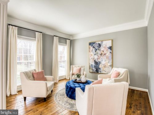 18399 Kingsmill St, Leesburg, VA 20176-3948