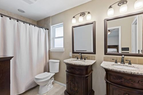 1801 Kensington Dr, Carrollton TX 75007-2463 exterior