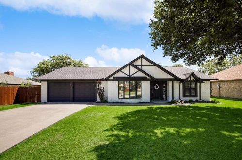 6304 Shirley Dr, Fort Worth, TX 76180-4738