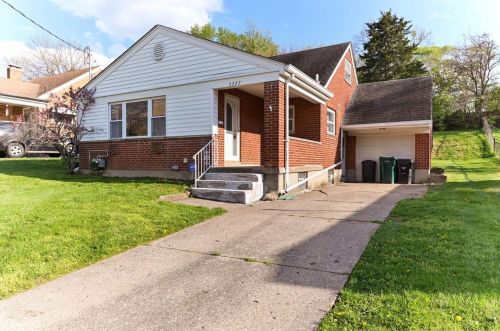3327 Gerold Dr, Cincinnati, OH 45238-2124