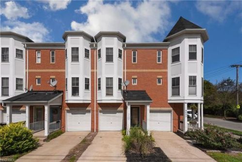 5404 Bridge Ave, Cleveland, OH 44102-3243