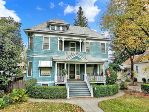 218 Buck Ave, Vacaville, CA 95688-3836