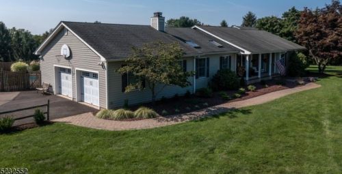 26 Spy Ln, Flemington, NJ 08822-7114