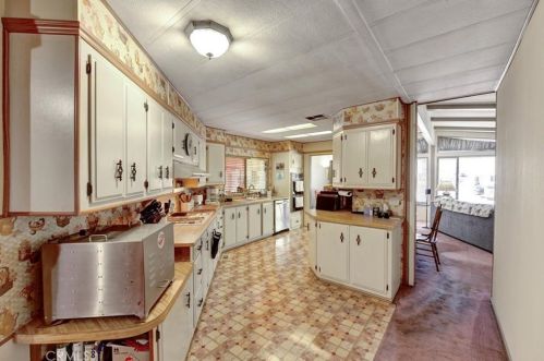 229 Palos Verdes Dr, Santa Ana CA  92704-2465 exterior