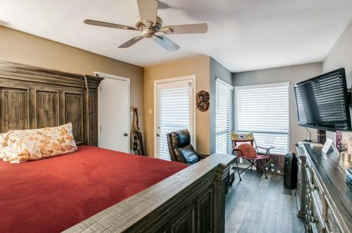 14 Country Lake Dr, Carrollton, TX 75006-4703