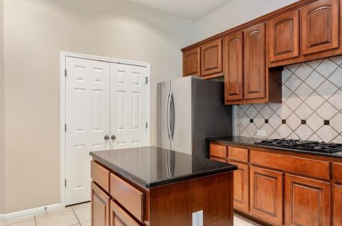 16216 Almaden Dr, Austin TX  78717-3889 exterior