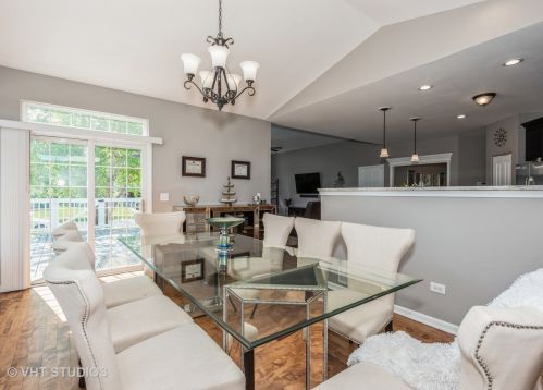 1425 Glenside Dr, Lemont IL  60490-5480 exterior