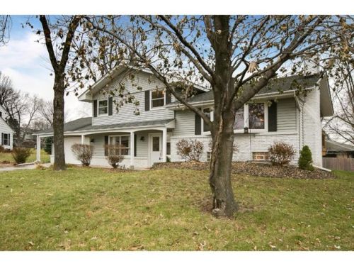 4655 Heritage Hills Cir, Minneapolis, MN 55437-2855