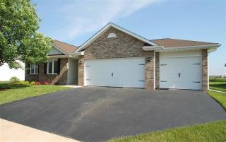 1952 Burnett Dr, Belvidere, IL 61008-1740