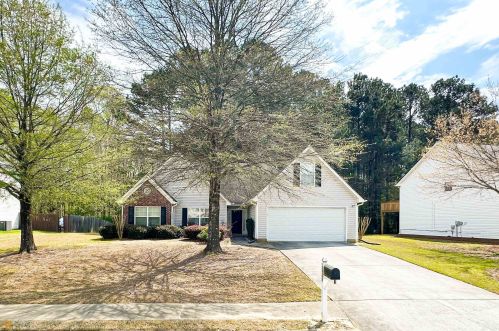 3960 Brushymill Ct, Loganville, GA 30052-8725