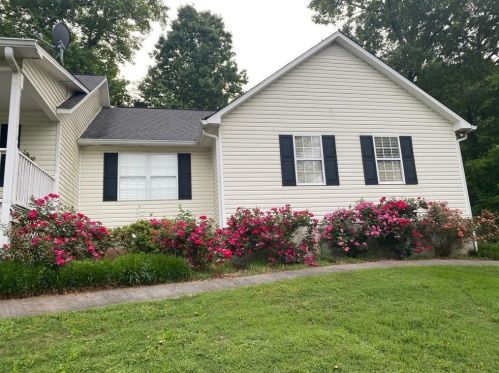32 Ramblewood Dr, Silver Creek, GA 30173-2334